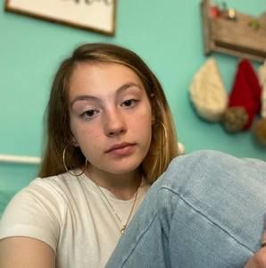 Meet your Posher, Caroline